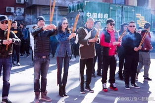 吳秀波跨界制片新劇開機，搭檔王鷗、岳云鵬引期待